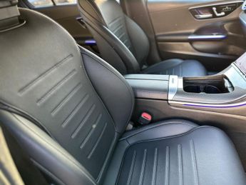 Mercedes-Benz C Class 2.0 C300dh MHEV AMG Line (Premium) Saloon 4dr Diesel Hybrid G-Tr