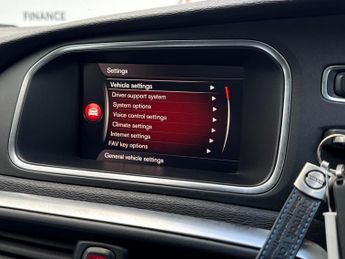 Volvo V40 2.0 D3 Inscription Edition Auto Euro 6 (s/s) 5dr