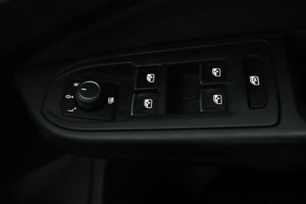 Volkswagen Golf 1.5 eTSI MHEV Life DSG Euro 6 (s/s) 5dr