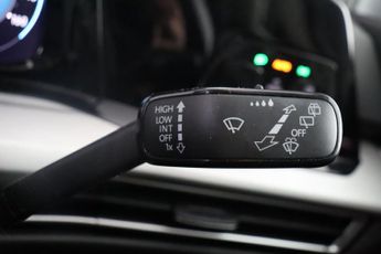 Volkswagen Golf 1.5 eTSI MHEV Life DSG Euro 6 (s/s) 5dr