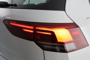 Volkswagen Golf 1.5 eTSI MHEV Life DSG Euro 6 (s/s) 5dr