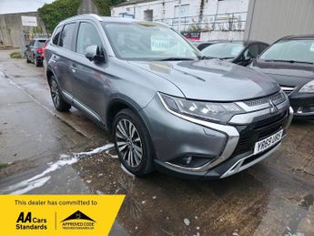 Mitsubishi Outlander 2.0 MIVEC Exceed CVT 4WD Euro 6 (s/s) 5dr