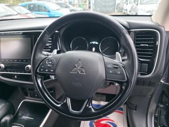 Mitsubishi Outlander 2.0 MIVEC Exceed CVT 4WD Euro 6 (s/s) 5dr
