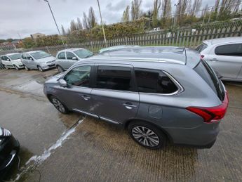 Mitsubishi Outlander 2.0 MIVEC Exceed CVT 4WD Euro 6 (s/s) 5dr