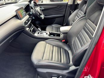 MG MG HS 1.5 T-GDI 16.6kWh Exclusive Auto Euro 6 (s/s) 5dr