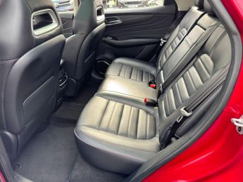 MG MG HS 1.5 T-GDI 16.6kWh Exclusive Auto Euro 6 (s/s) 5dr