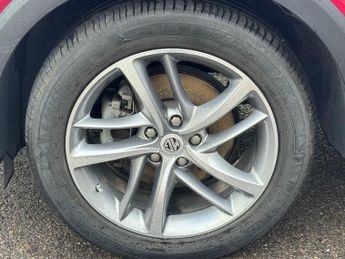 MG MG HS 1.5 T-GDI 16.6kWh Exclusive Auto Euro 6 (s/s) 5dr