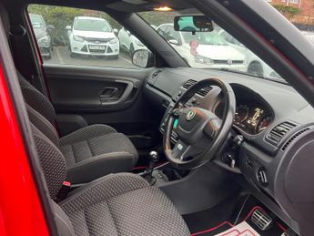 Skoda Fabia 1.4 TSI vRS DSG Euro 5 5dr