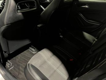 Mercedes-Benz GLA 1.6 GLA180 Urban Edition 7G-DCT Euro 6 (s/s) 5dr