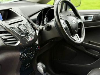 Ford EcoSport 1.5 Titanium Powershift 2WD Euro 5 5dr