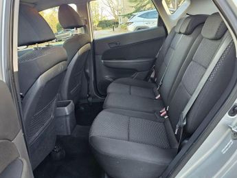 Hyundai i30 1.6 CRDi Comfort Auto Euro 4 5dr