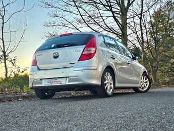 Hyundai i30 1.6 CRDi Comfort Auto Euro 4 5dr