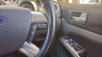 Ford Focus 1.6 Titanium 5dr