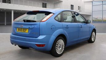 Ford Focus 1.6 Titanium 5dr