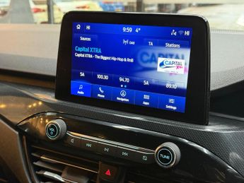 Ford Kuga 2.5 EcoBoost Duratec 14.4kWh ST-Line CVT Euro 6 (s/s) 5dr