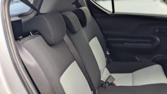 Toyota Aqua 2013 TOYOTA AQUA/YARIS 1.5 HYBRID