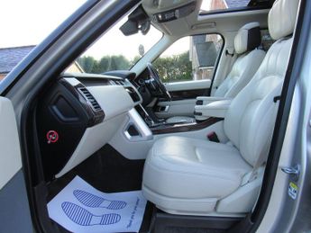 Land Rover Range Rover 3.0 SD V6 Autobiography Auto 4WD Euro 6 (s/s) 5dr