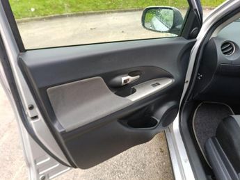 Toyota Urban Cruiser 1.4 D-4D 4WD Euro 5 5dr