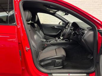 Audi A4 Avant 2.0 TDI ultra S line S Tronic Euro 6 (s/s) 5dr