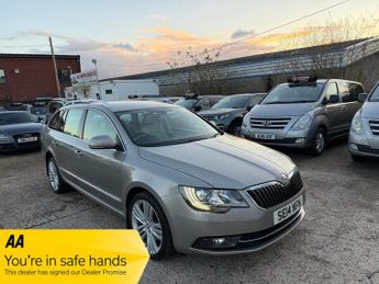 Skoda Superb 2.0 TDI Elegance DSG 4WD Euro 5 (s/s) 5dr
