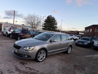 Skoda Superb 2.0 TDI Elegance DSG 4WD Euro 5 (s/s) 5dr