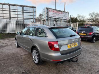 Skoda Superb 2.0 TDI Elegance DSG 4WD Euro 5 (s/s) 5dr