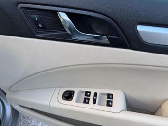 Skoda Superb 2.0 TDI Elegance DSG 4WD Euro 5 (s/s) 5dr