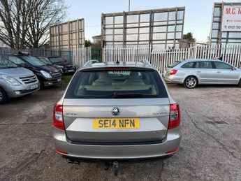 Skoda Superb 2.0 TDI Elegance DSG 4WD Euro 5 (s/s) 5dr