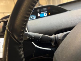 Toyota Prius 1.8 VVT-h Active CVT Euro 6 (s/s) 5dr