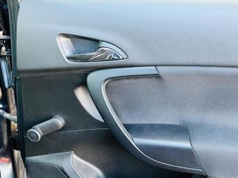 Vauxhall Insignia 2.0 CDTi ecoFLEX Exclusiv Nav Euro 5 5dr