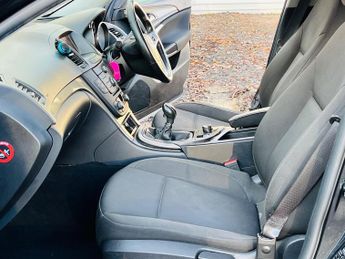 Vauxhall Insignia 2.0 CDTi ecoFLEX Exclusiv Nav Euro 5 5dr