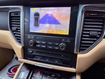 Porsche Macan 2.0T PDK 4WD Euro 6 (s/s) 5dr