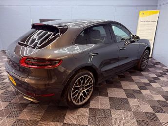 Porsche Macan 2.0T PDK 4WD Euro 6 (s/s) 5dr