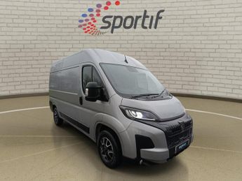 Peugeot Boxer 2.2 BlueHDi 335 Professional Panel Van 5dr Diesel Manual L2 H2 E