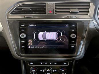 Volkswagen Tiguan 2.0 TDI SE Navigation Euro 6 (s/s) 5dr