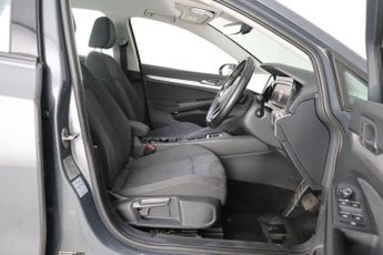 Volkswagen Golf 1.5 eTSI MHEV Life DSG Euro 6 (s/s) 5dr