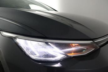 Volkswagen Golf 1.5 eTSI MHEV Life DSG Euro 6 (s/s) 5dr