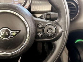 MINI Convertible 1.5 Cooper Euro 6 (s/s) 2dr