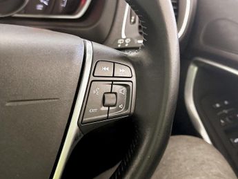 Volvo V40 2.0 T2 GPF Momentum Nav Plus Euro 6 (s/s) 5dr