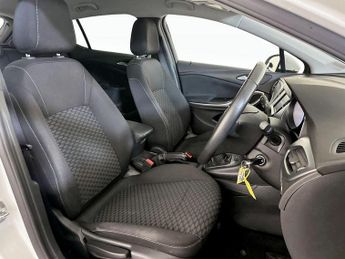 Vauxhall Astra 1.5 Turbo D Business Edition Nav Euro 6 (s/s) 5dr