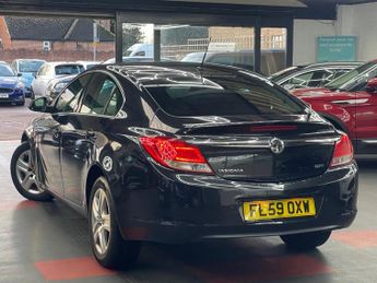 Vauxhall Insignia 2.0 CDTi Exclusiv Hatchback 5dr Diesel Manual Euro 5 (160 ps)