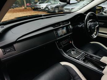 Jaguar XF 3.0d V6 S Auto Euro 6 (s/s) 4dr