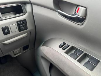 Toyota Estima Aeras G 