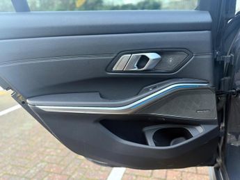 BMW 3 Series 2.0 330e 12kWh M Sport Pro Edition Auto Euro 6 (s/s) 4dr
