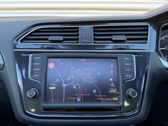 Volkswagen Tiguan 2.0 TSI BlueMotion Tech R-Line DSG 4Motion Euro 6 (s/s) 5dr