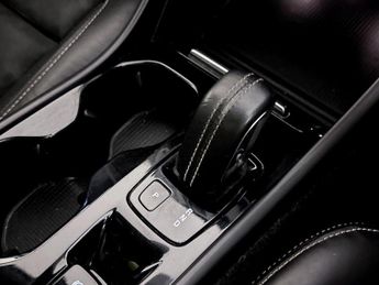 Volvo XC40 1.5 T3 R-Design Auto Euro 6 (s/s) 5dr