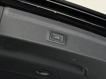 Audi Q3 2.0 TDI 35 S line S Tronic Euro 6 (s/s) 5dr