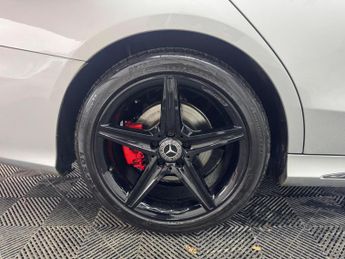 Mercedes-Benz C Class 1.6 C200d AMG Line (Premium) Saloon 4dr Diesel G-Tronic+ Euro 6 