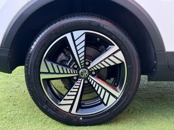 MG MG ZS 44.5kWh Excite Auto 5dr