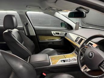 Jaguar XF 2.2d Premium Luxury Auto Euro 5 (s/s) 4dr